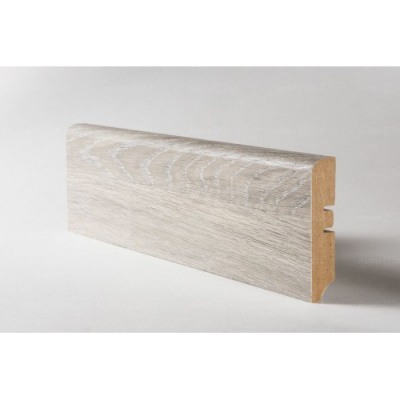 Плинтус Hannahholz Дуб Светлый (2400x81x16)