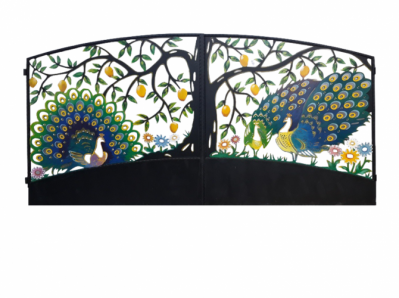 Ворота художественной резки с росписью №30 "Павлин с манго"