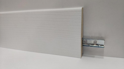 Плинтус Hannahholz Лиственница белая (2400x81x16)