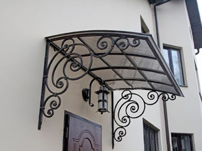 Козырёк кованый №002 (1500х1000х770)