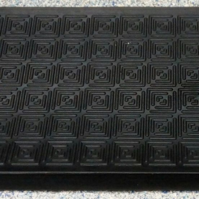 Резиновые накладки для ступеней