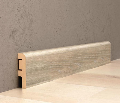 Плинтус Decomaster Дуб Светлый 2400х60х16 мм (Artiva)