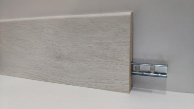 Плинтус Hannahholz Волшебный дуб (2400x81x16)